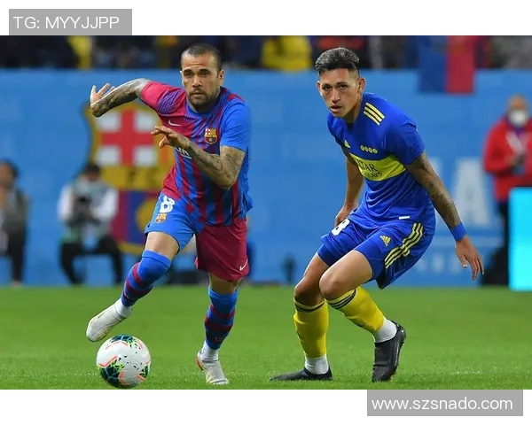 足球明星个性服饰大揭秘展现球场外的时尚魅力与风格